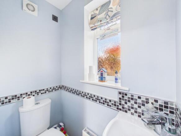 3 bed Semi-Detached for sale Image 12