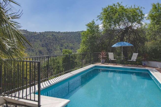 Comares-Malaga-Pool-