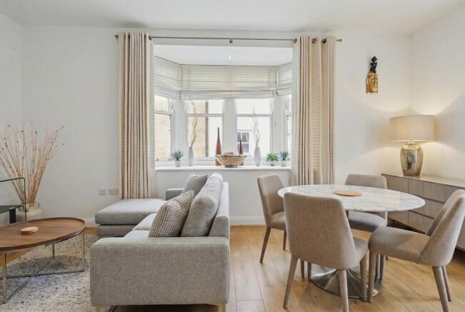 Living Area - Ang...