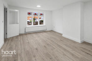 5, Kelso Green, Leicester LE2 9FJ