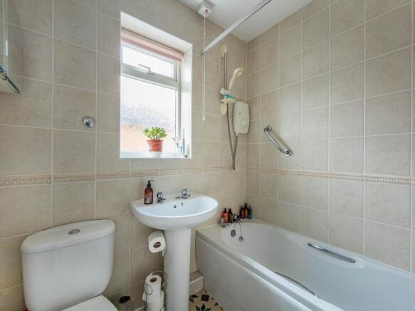 2 bed Bungalow for sale Image 10