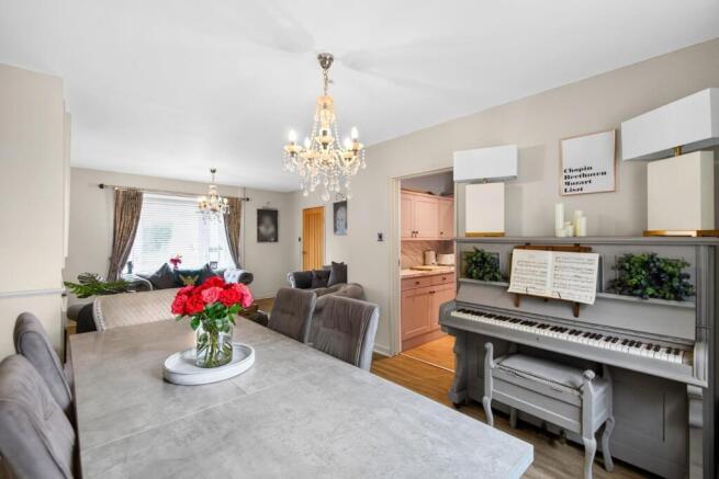 3 bed Terraced for sale Image 6