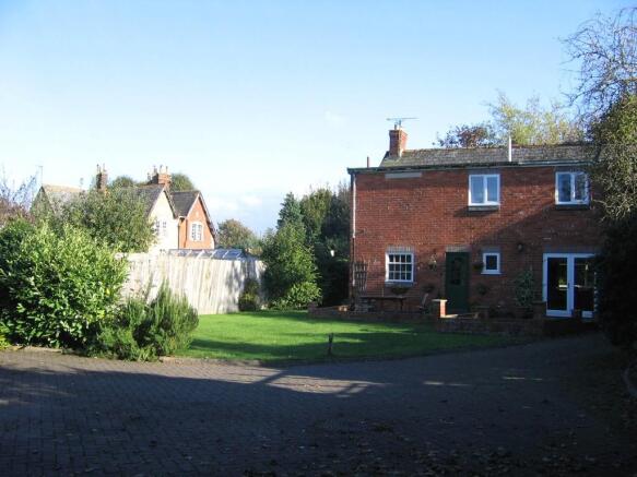Photo 3