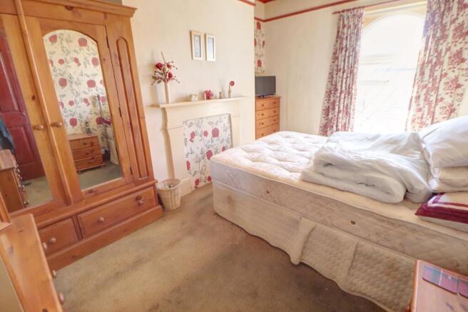 3 bed Terraced for sale Image 12