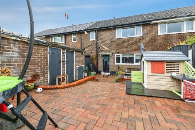 3 bed Terraced for sale Image 4