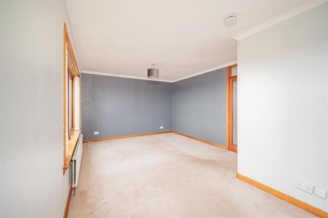 57F Lorne Crescent Monifieth-9.JPG