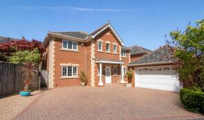 17, Powisland Drive, Plymouth PL6 6AA