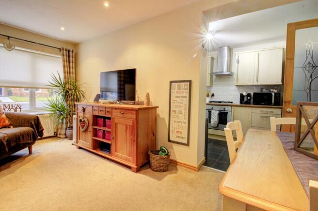 KITCHEN DINING ROOM