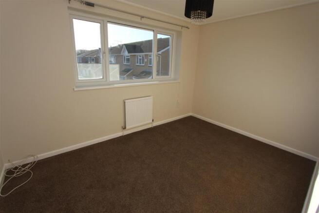 13 Waun Erw - Front Bedroom.jpg
