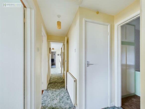 Hallway ii.jpg