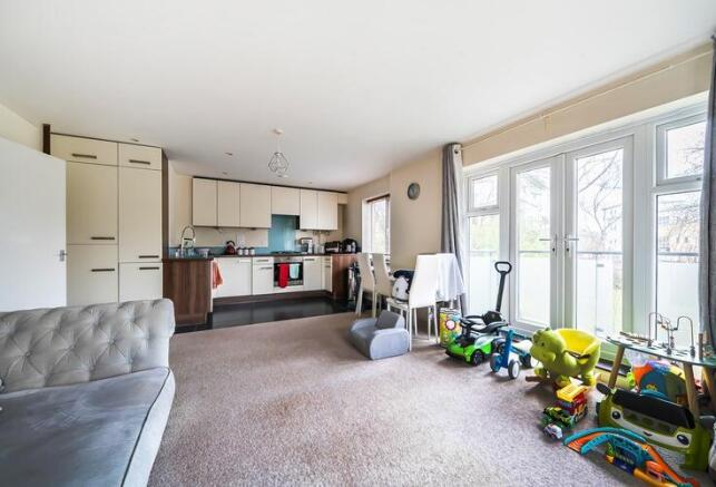 Highgate House, High Wycombe, Buckinghamshire, HP11 photo 4