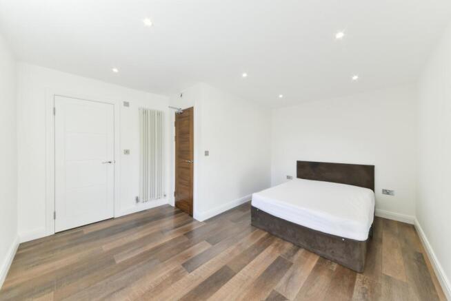 House in London - View 4