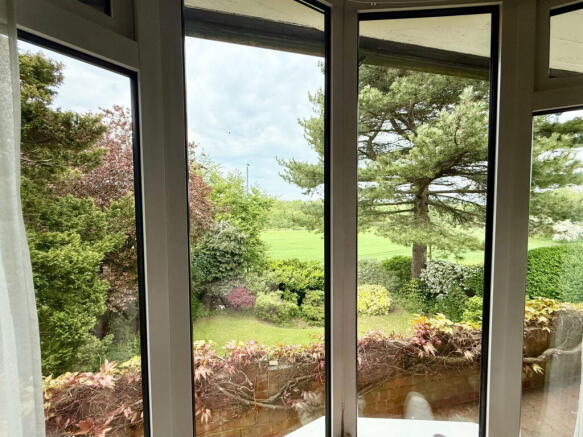 3 bed Detached Bungalow for sale Image 7