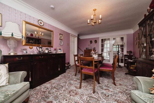 3 bed Semi-Detached for sale Image 6