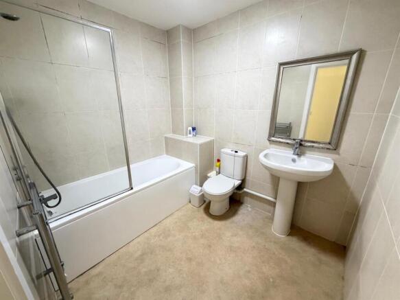 Bathroom.jpg