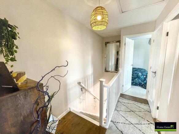 3 bed Terraced for sale Image 8