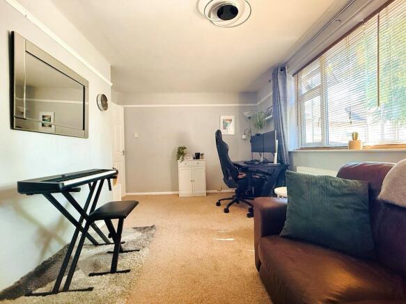 1 bed Flat for sale Image 4