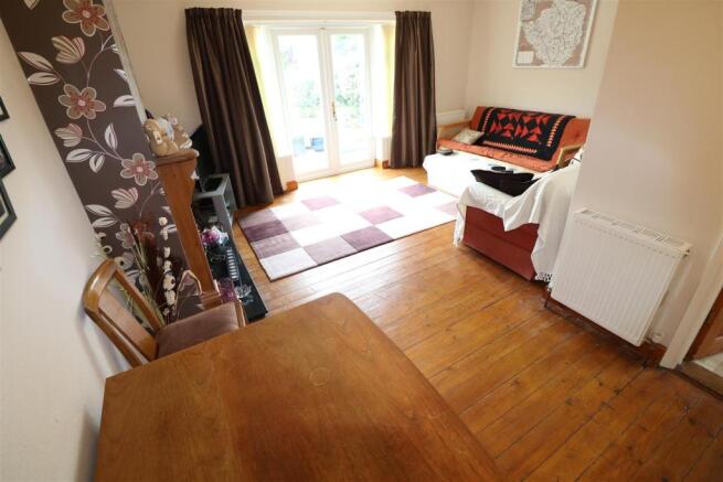 Lounge/Dining Room