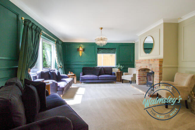 Sitting room features