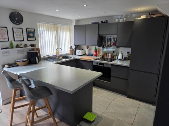 Kitchen - 2.jpg