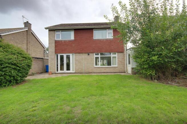 4 bed Detached for sale Image 12