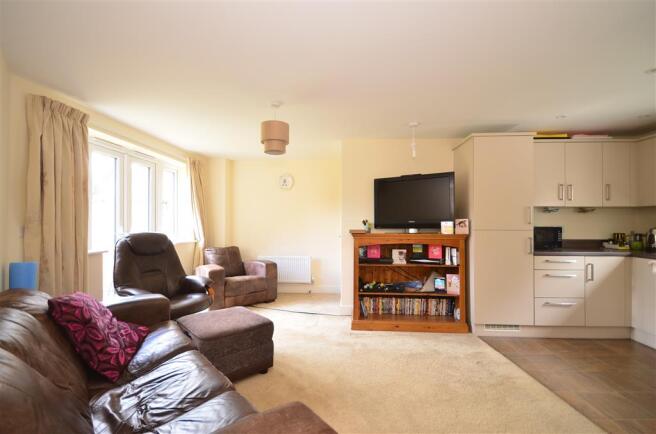 Lounge/Kitchen