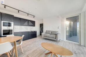 Flat 402, 8 Icon Tower, Portal Way, London W3 6DS