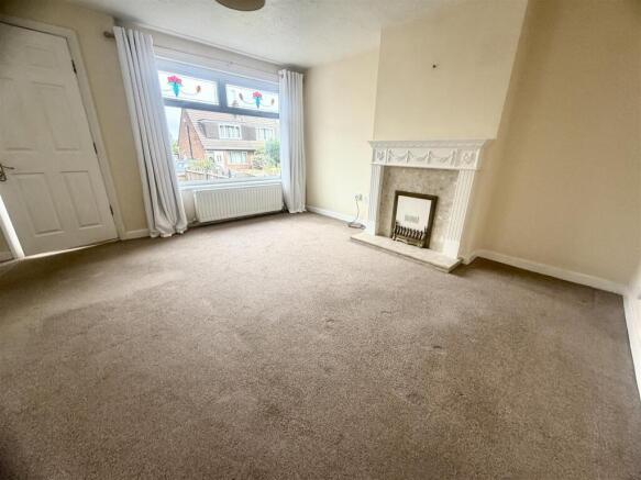 3 bed Semi-Detached for sale Image 4