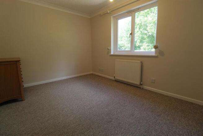 Bedroom 1.JPG