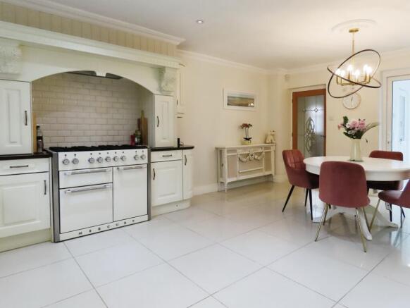 Kitchen/dining Room