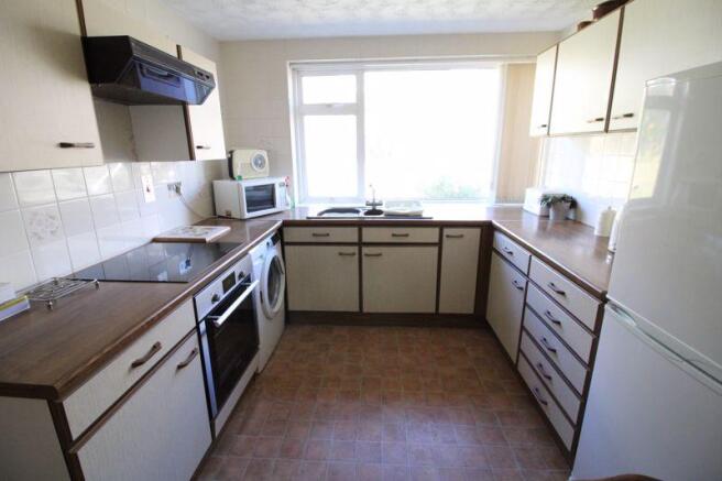 Kitchen / Dini...