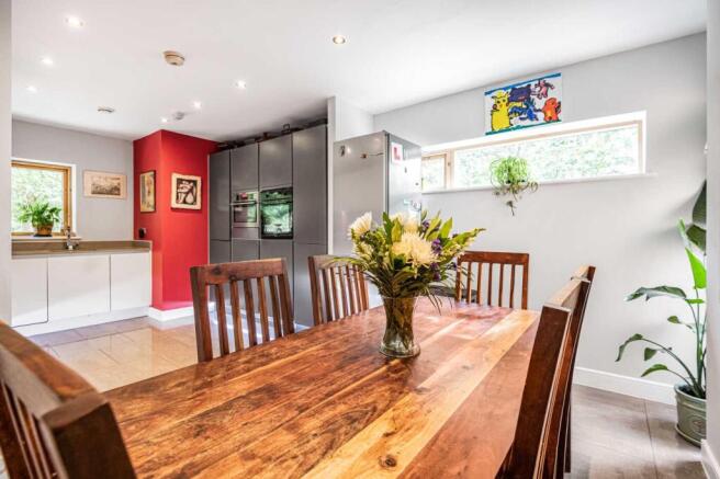 KITCHEN / DINING ROOM