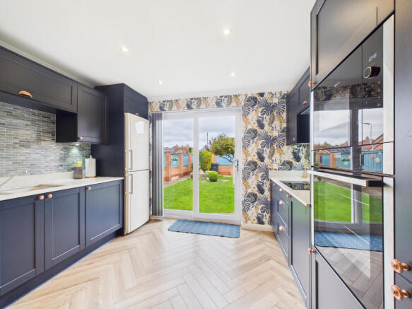 2 bed Bungalow for sale Image 6