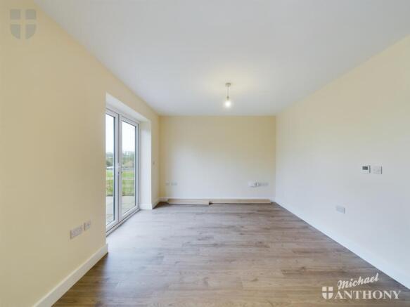 CAM03218G0-PR0494-STILL007