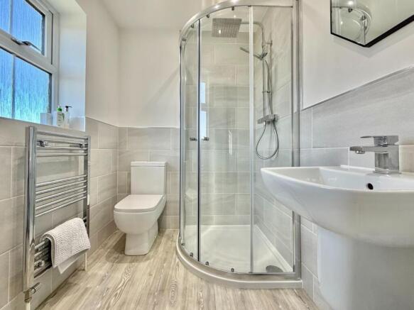 3 bed Detached to rent Image 10