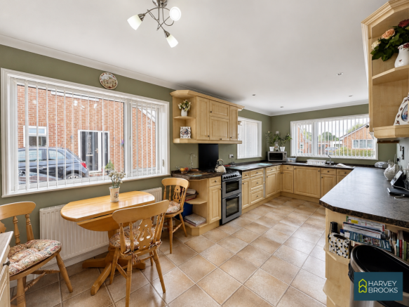 2 bed Detached Bungalow for sale Image 4