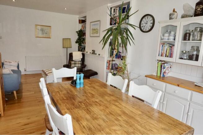 Lounge/Dining Room