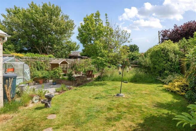 2. 1299435-17-6839d0e4e3154-ARW-1.jpg