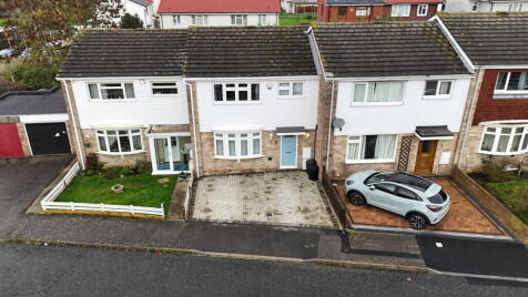 Owlets Hall Close, Hornchurch, RM11 3XT