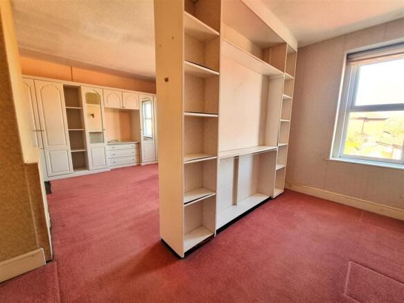5 Tugela Road - Bed 1.jpg