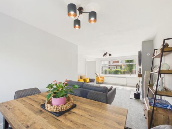 3 bed Semi-Detached for sale Image 8