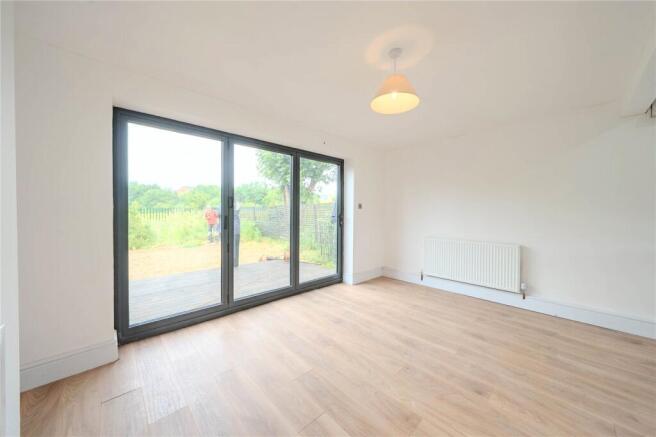 3 bed Semi-Detached for sale Image 9