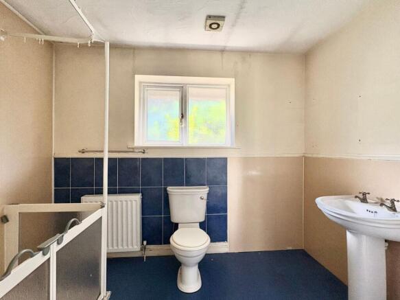3 bed Detached Bungalow for sale Image 10