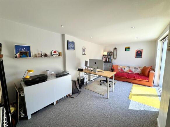 HOME OFFICE