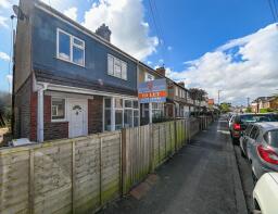 28, Kingsham Avenue, Chichester PO19 8AN
