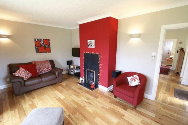 Living Room/In...