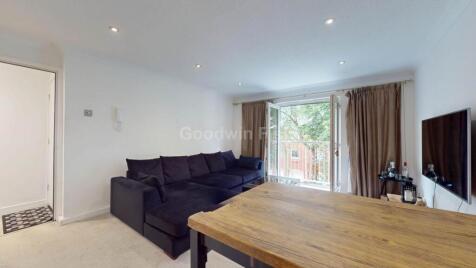 Porchfield Square, St John`s Gardens, Deansgate