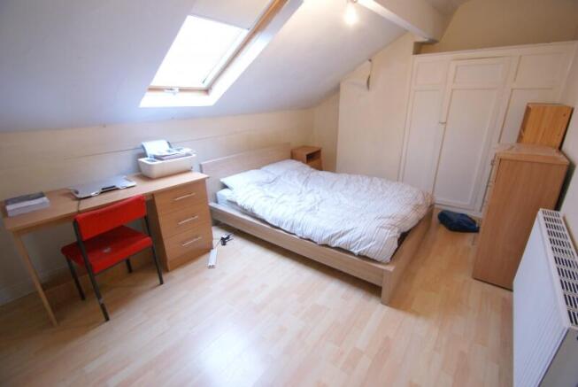 4 bed Terraced to rent Image 9