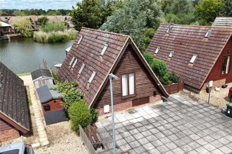 Lakeside, Fen Bank, Isleham Marina, Ely, CB7