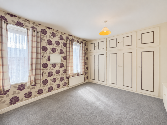 4 bed Terraced for sale Image 6